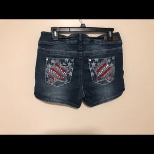 Wallflower shorts!